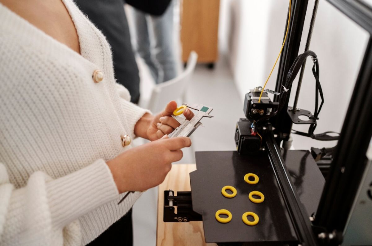 injection molding vs 3D printing cost